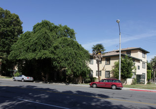 The Riverside Town House in Riverside, CA - Building Photo - Building Photo