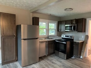 220 Lake St in Greeneville, TN - Building Photo - Building Photo