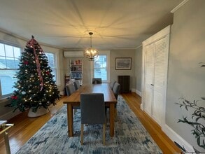 21 McLean St in South Portland, ME - Foto de edificio - Building Photo