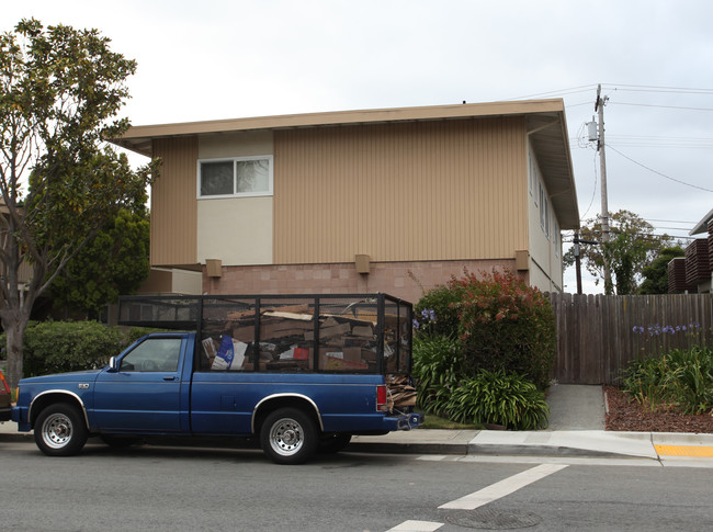 422 East Sixteenth in San Mateo, CA - Foto de edificio - Building Photo