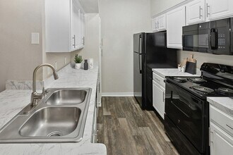 Belmont at Duck Creek in Garland, TX - Building Photo - Building Photo