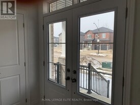 23 Amber Dr in Wasaga Beach, ON - Building Photo