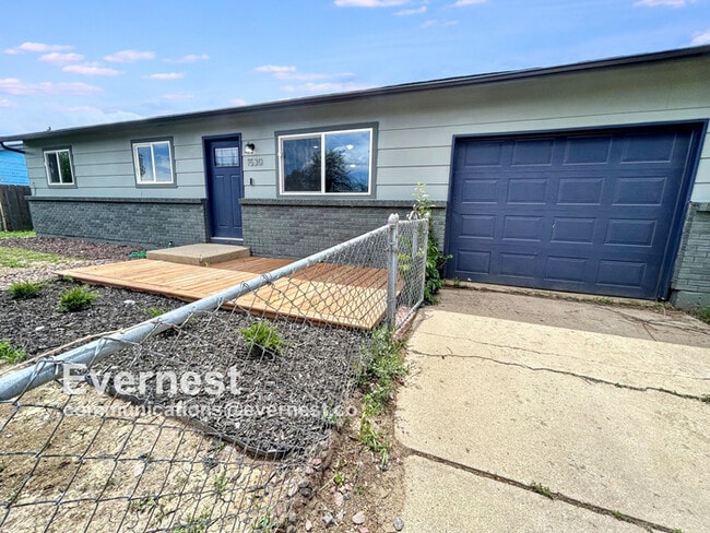 property at 1530 Maxwell St