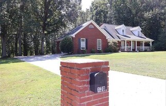120 Gentle Doe Dr in Fayetteville, GA - Building Photo