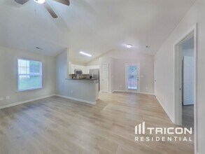 1012 Valley Ridge Rd in Charlotte, NC - Building Photo - Building Photo