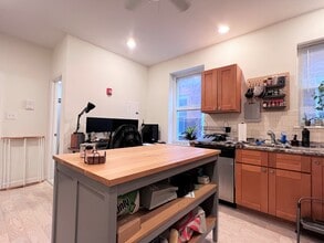 1627 Wallace, Unit Apartment 2R in Philadelphia, PA - Building Photo - Building Photo