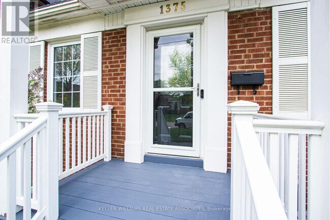 1375 Applewood Rd in Mississauga, ON - Building Photo - Building Photo