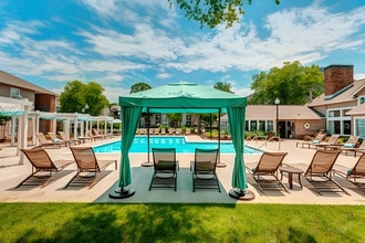 1070 Main Apartments in Hendersonville, TN - Building Photo - Building Photo