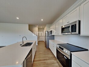 9166 Henley Ave in Reynoldsburg, OH - Building Photo - Building Photo