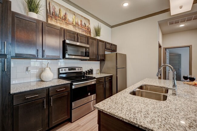 35 Degrees North Apartment Homes in Edmond, OK - Building Photo - Building Photo