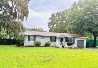 3610 SW 25th Pl in Ocala, FL - Building Photo - Building Photo