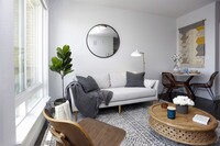 1BR, 1BA - 740 SF - Alexan LoHi Apartamentos in Denver, Colorado