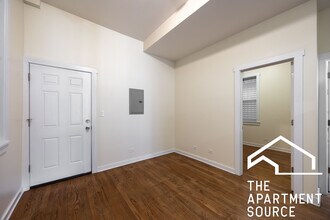 2146 W Chicago Ave in Chicago, IL - Building Photo - Building Photo