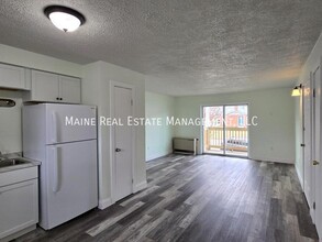 22 Hillside Ln in Lewiston, ME - Building Photo - Building Photo