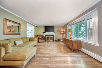 65 Sherburne Rd S in Lexington, MA - Building Photo - Building Photo