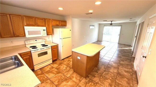 5224 Glenlivet Rd in Ft. Myers, FL - Building Photo - Building Photo