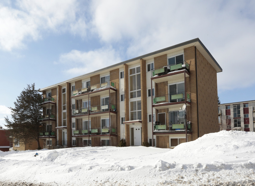 12 High St in Waterloo, ON - Building Photo