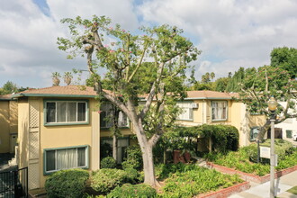 Casa Sierra Apartments in Pasadena, CA - Building Photo - Building Photo