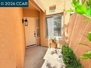 6220 Lakeview Cir in San Ramon, CA - Building Photo - Building Photo