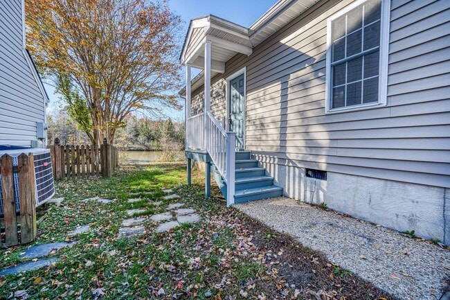 7824 Halyard Ct in Chesterfield, VA - Foto de edificio - Building Photo