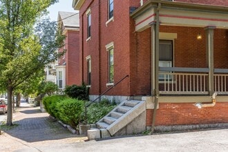 270 Brackett St in Portland, ME - Building Photo - Building Photo