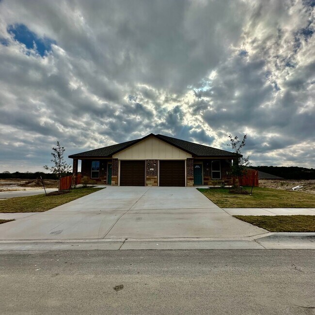 101 Leon Ln in Copperas Cove, TX - Building Photo - Building Photo