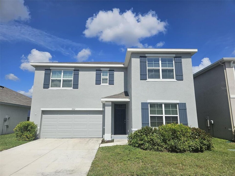 33707 Jasper Stone Dr in Wesley Chapel, FL - Building Photo