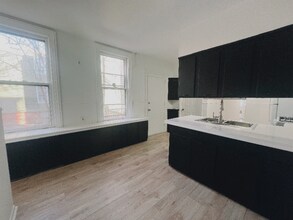 4 Linden Ave in Troy, NY - Building Photo - Building Photo