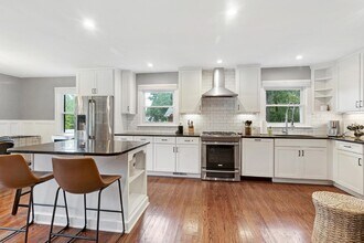 121 S Main St in Rolesville, NC - Building Photo - Building Photo