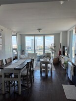 90 SW 3rd St, Unit 1705 in Miami, FL - Building Photo