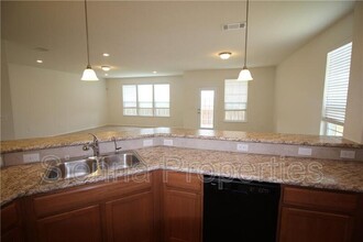 7200 Altidore Dr in Austin, TX - Building Photo - Building Photo
