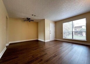 Fenway Loop Apartments in San Marcos, TX - Foto de edificio - Building Photo