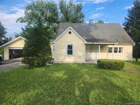 31 West St in Marlboro, NY - Building Photo