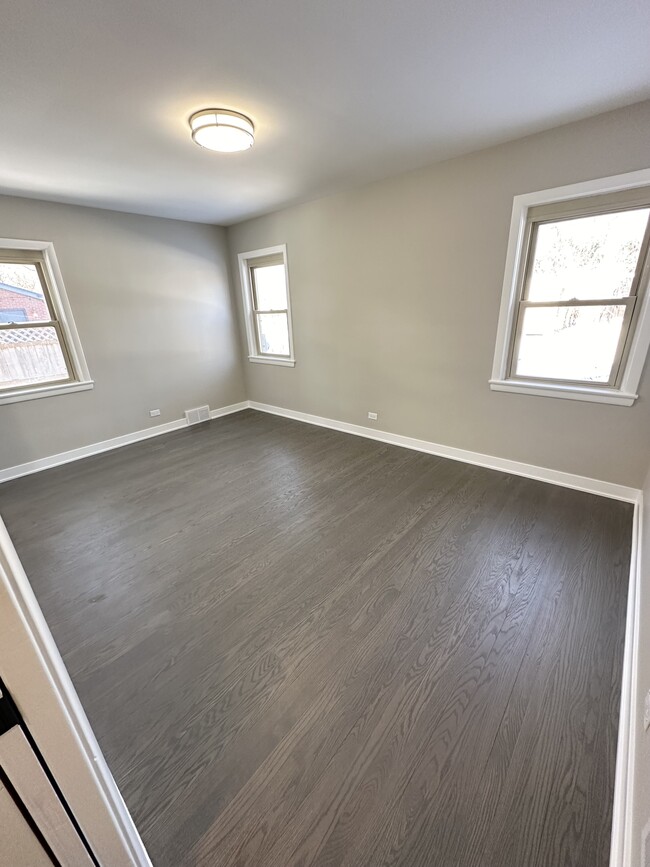 2049 Hagen Ln in Flossmoor, IL - Building Photo - Building Photo