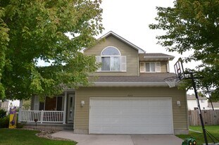 402 SE Orchid St in Ankeny, IA - Building Photo