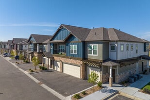 Livery Modern Apartments in Lakeville, MN - Building Photo