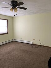 988 Taft Ave, Unit B in Endicott, NY - Foto de edificio - Building Photo