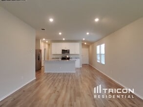 5128 Saddle Clb Dr in Georgetown, TX - Building Photo - Building Photo