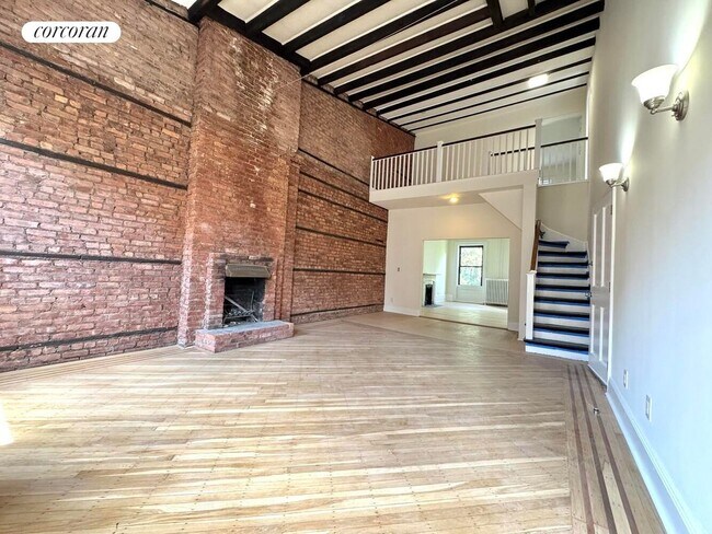 331 W 18th St in New York, NY - Building Photo - Building Photo