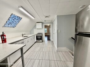 512 4th Ave in Asbury Park, NJ - Building Photo - Building Photo