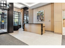 5380 Crooked Br Rd in Vancouver, BC - Building Photo