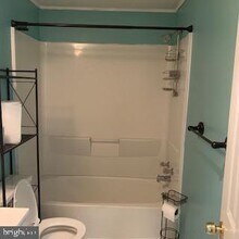 250 Tanglewood Ln-Unit -J2 in King of Prussia, PA - Building Photo - Building Photo