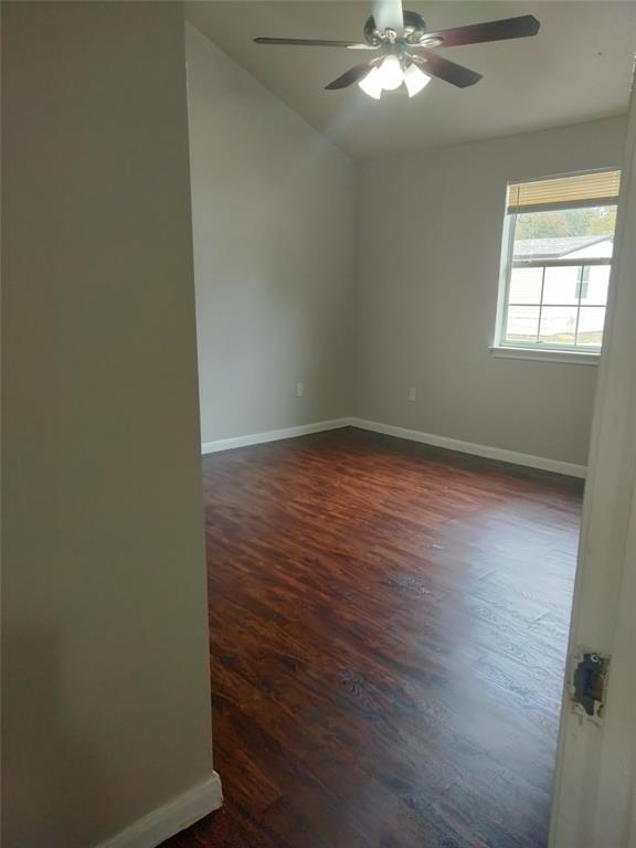 51 Sunset Ridge Dr in Coldspring, TX - Foto de edificio - Building Photo