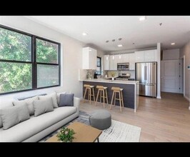 6809 Palisade Ave-Unit -305 in Guttenberg, NJ - Foto de edificio - Building Photo