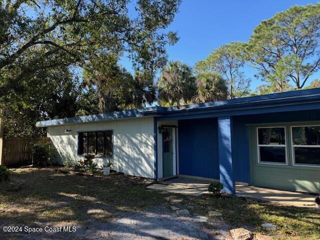 1055 Julia Dr in Melbourne, FL - Building Photo