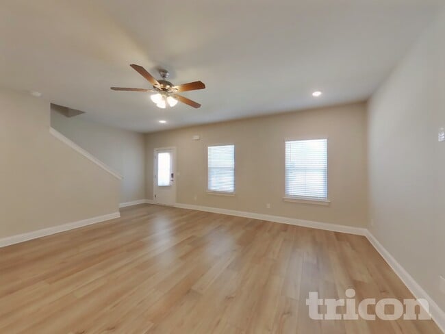 1331 Carriage Park Dr in Nashville, TN - Building Photo - Building Photo