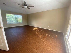 1300 Crocus Cove in Cedar Park, TX - Foto de edificio - Building Photo