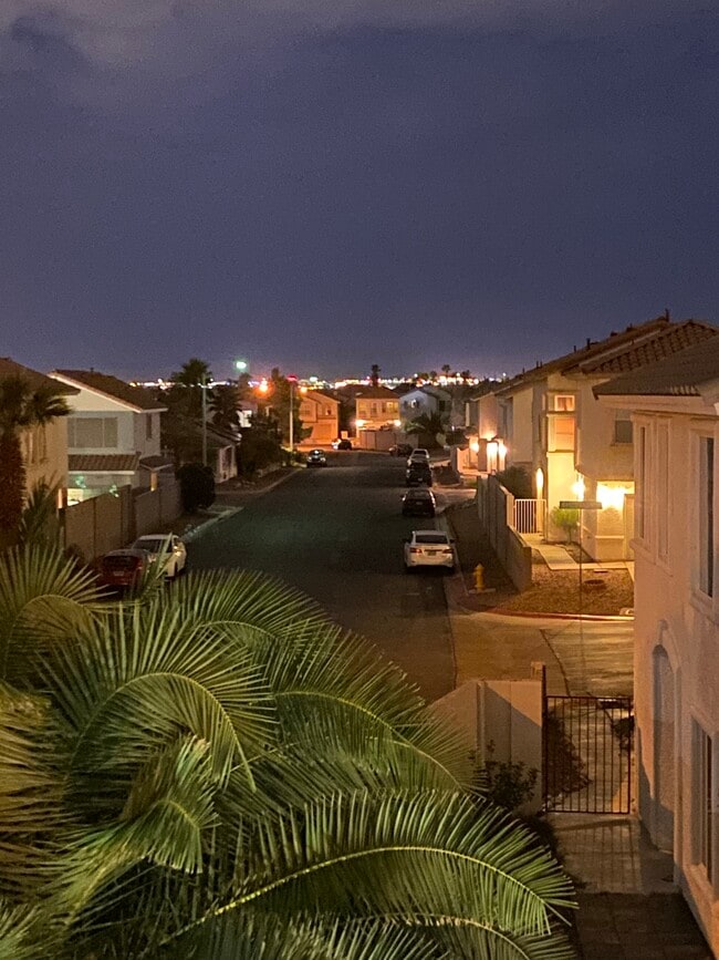 8485 Opal Splendor Ave in Las Vegas, NV - Building Photo - Building Photo