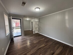 2370 Hillside Ave in Memphis, TN - Building Photo - Building Photo