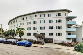 245 Lee Street in Oakland, CA - Building Photo - Building Photo